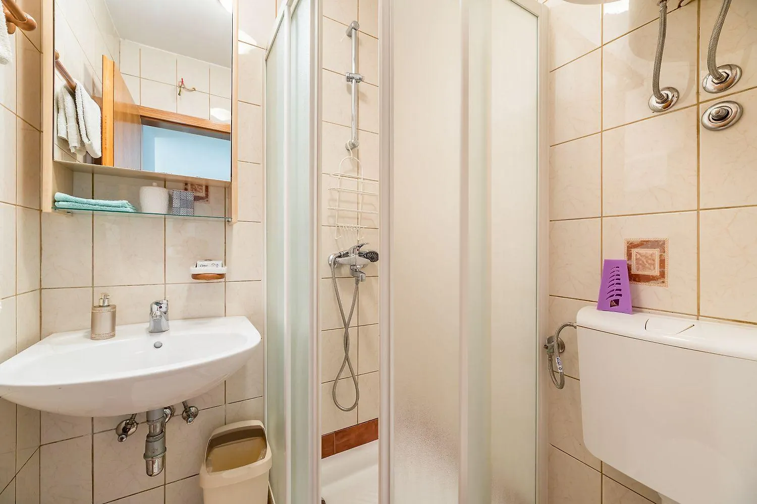Apartment 300 Meter Zum Strand Mit Wlan, Klima Baska