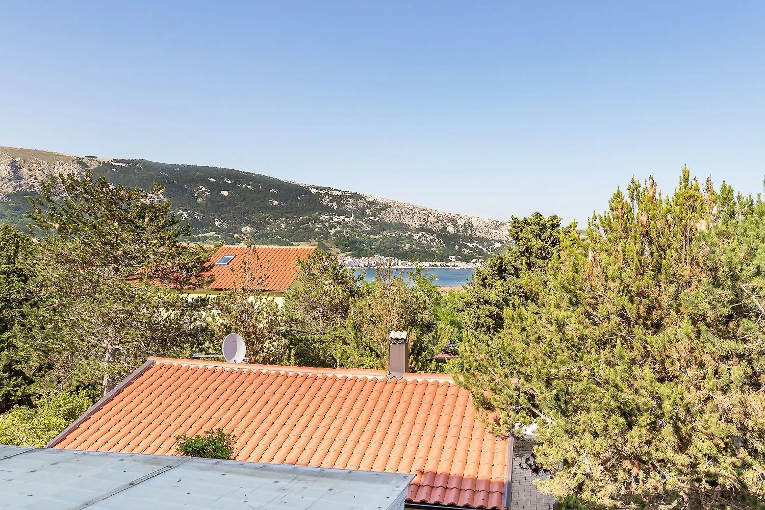 300 Meter Zum Strand Mit Wlan, Klima Baska  Apartment