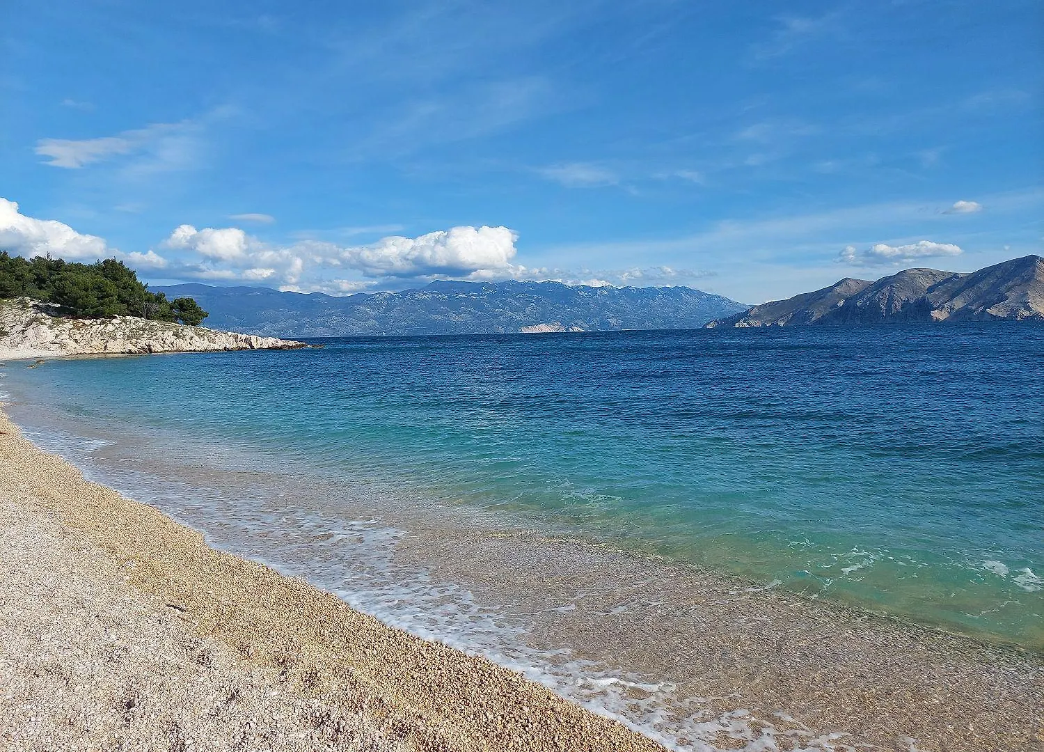 Apartment 300 Meter Zum Strand Mit Wlan, Klima Baska